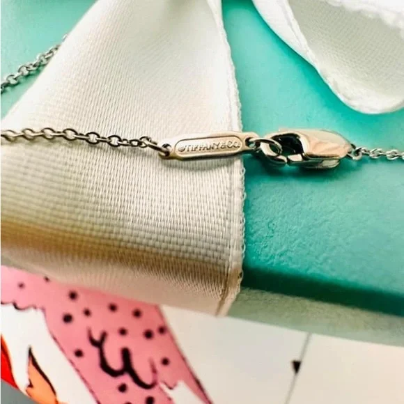 Sold ♥️Authentic Tiffany soleste fancy yellow Diamond.♥️ - Picture 13 of 14